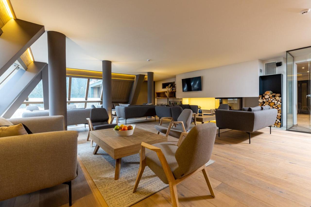 Hotel Monti Spa & Wellness Hadzici Екстер'єр фото