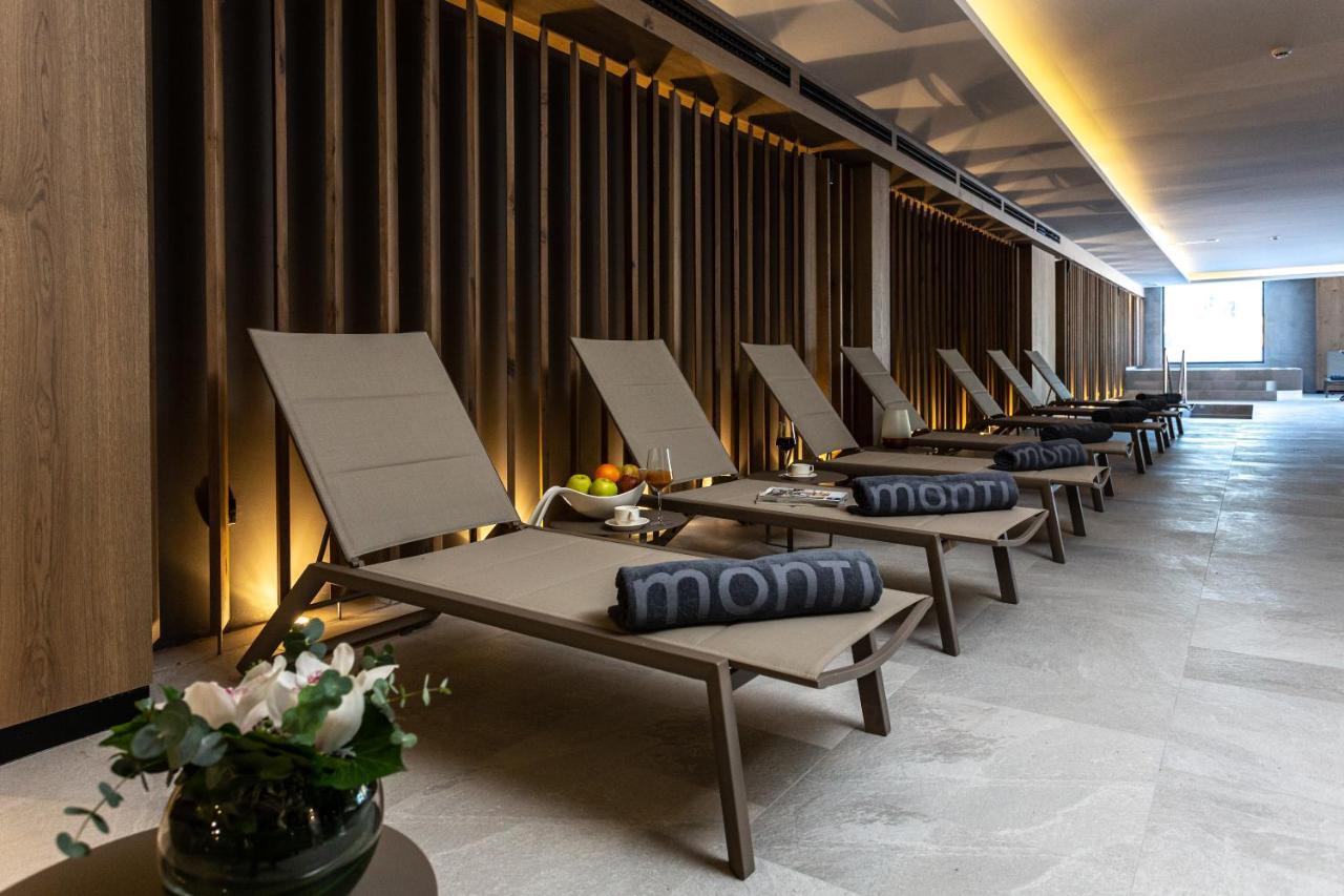 Hotel Monti Spa & Wellness Hadzici Екстер'єр фото