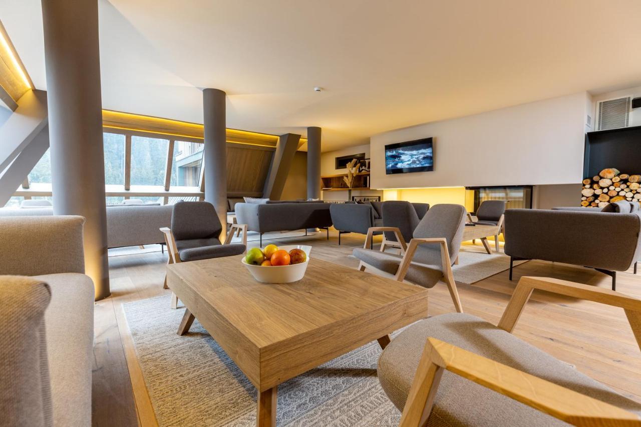 Hotel Monti Spa & Wellness Hadzici Екстер'єр фото