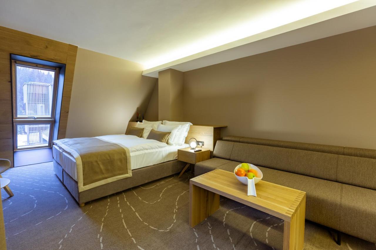 Hotel Monti Spa & Wellness Hadzici Екстер'єр фото