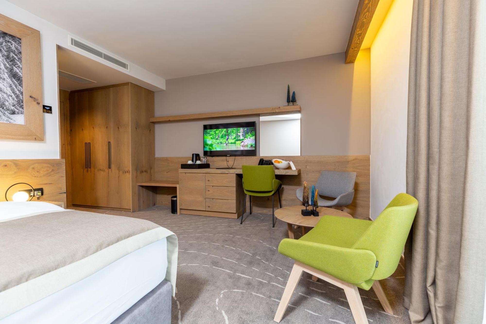 Hotel Monti Spa & Wellness Hadzici Екстер'єр фото